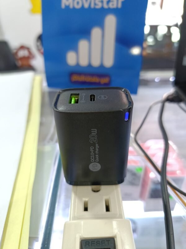 Cargador Multipuerto Solo Cubo de 20W Tipo C y USB MG-03