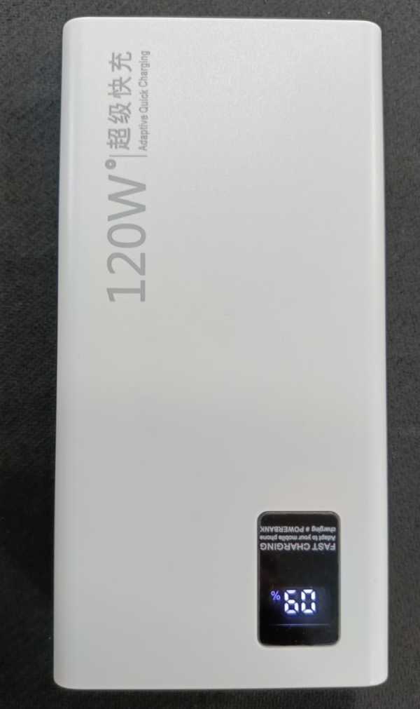 Power Bank de 20000mAh para Carga Rápida con 4 Cables Integrados