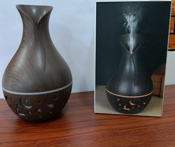 Humidificador y Difusor de Aromas Tipo Jarrón JSQ07 – Acabado de Madera con Luz LED