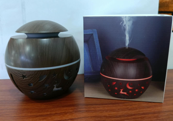 Humidificador y Difusor de Aromas Esférico JSQ09 – Acabado Madera Oscura con Luz LED